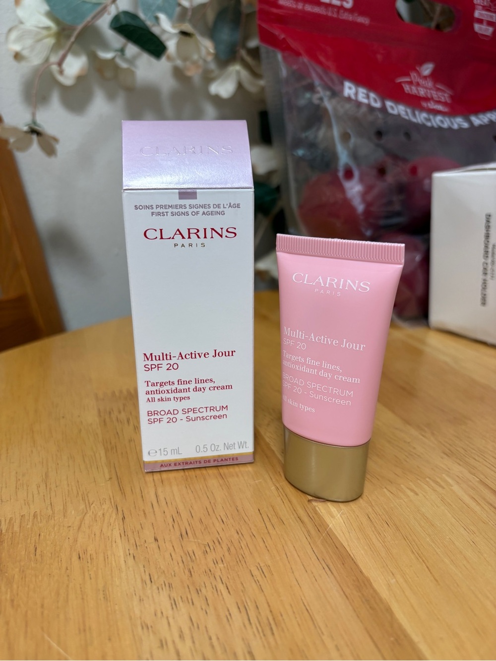 Clarins Multi-Active Jour SPF 20 Day Cream, Deluxe Travel size 0.5oz, SEALED,New